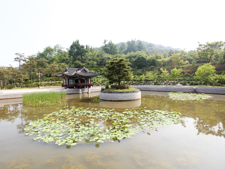 3様式(宮廷、別荘、民間)の庭園が
再現されている韓国伝統庭園 地図3