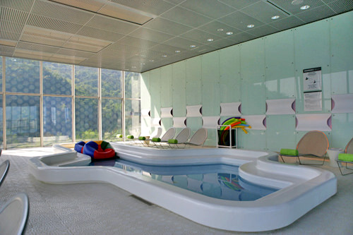チャンソンのサービング姿が
見られた「AWAY SPA」