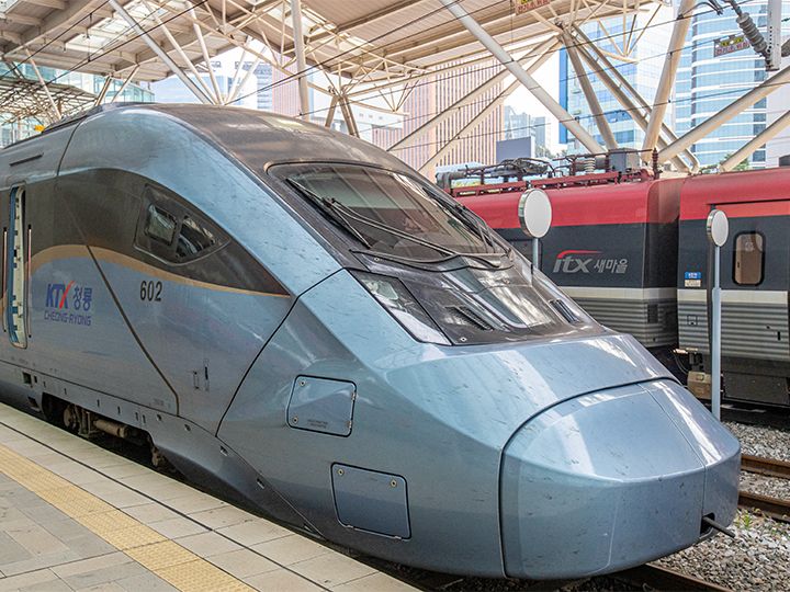 KTX-チョンリョン
ソウル釜山間を2時間17分と最も速く結ぶ
2024年登場の新型車両