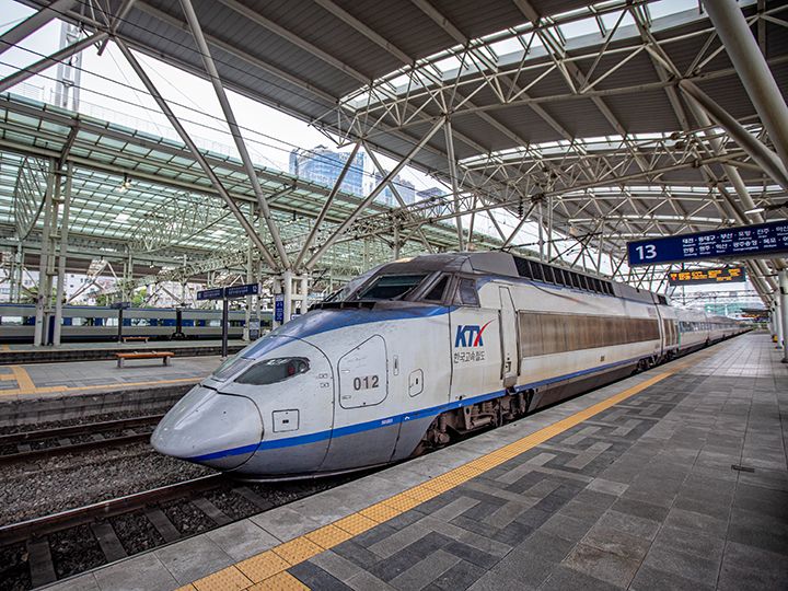 韓国国鉄　KTX山川　ブロック 韓国鉄道公社110000系 KTX-山川 写真素材 [ 7322110 ] - フォト