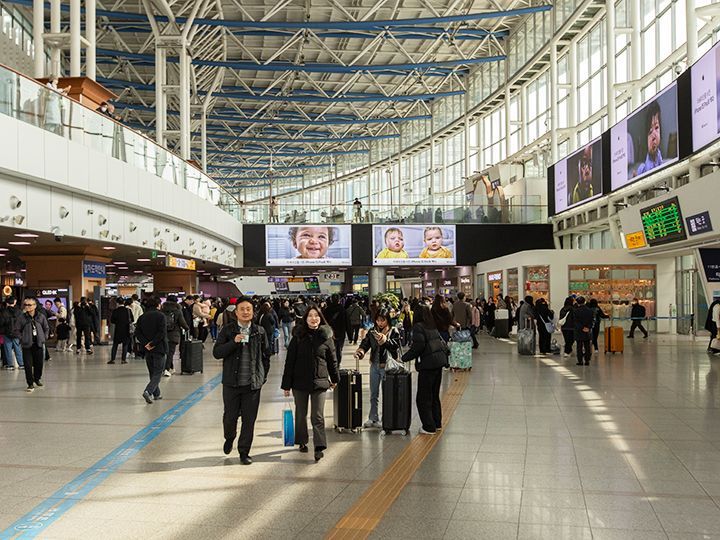 地下鉄1号・4号線からはKTXの表示に従って
進むと、ソウル駅2階まで迷わない