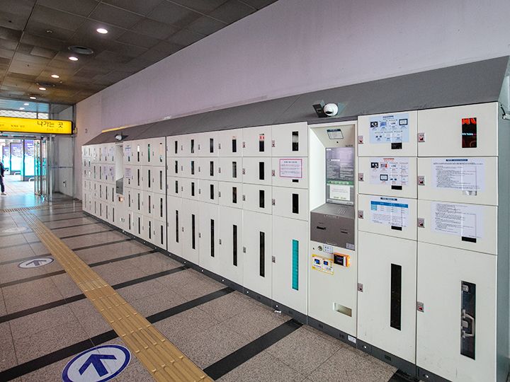 タッチパネル式ロッカー
(KTXソウル駅)