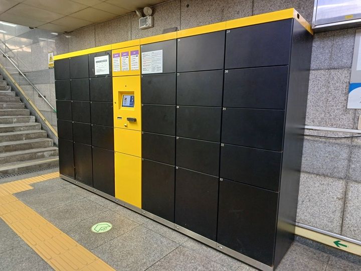 19番出口付近のロッカー