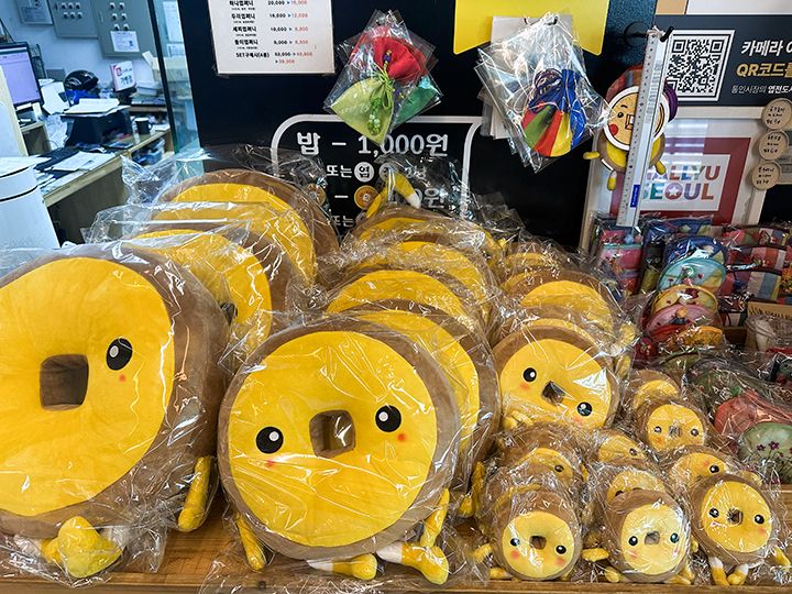 銅銭キャラクターグッズも販売中