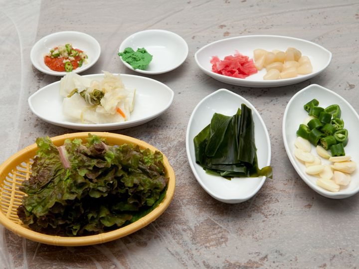 1人当たり3,000ウォンの刺身セット
(食材費、調理費は別途)