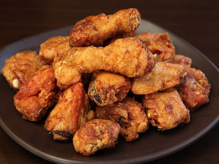 老舗チキンチェーン「KyoChon Chicken 弘大店」