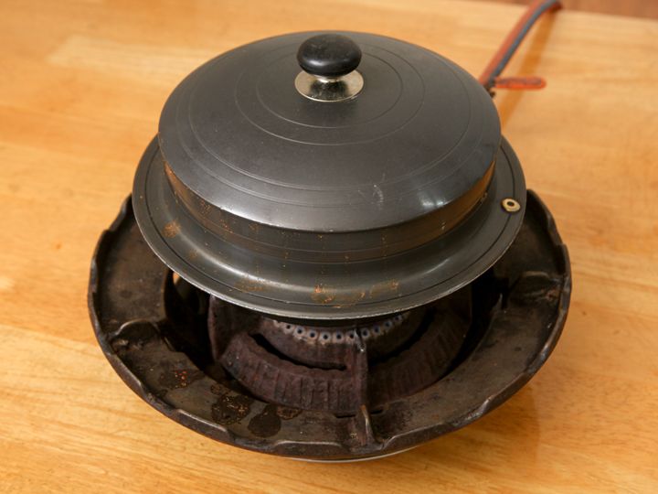 テーブルの上で煮込みます