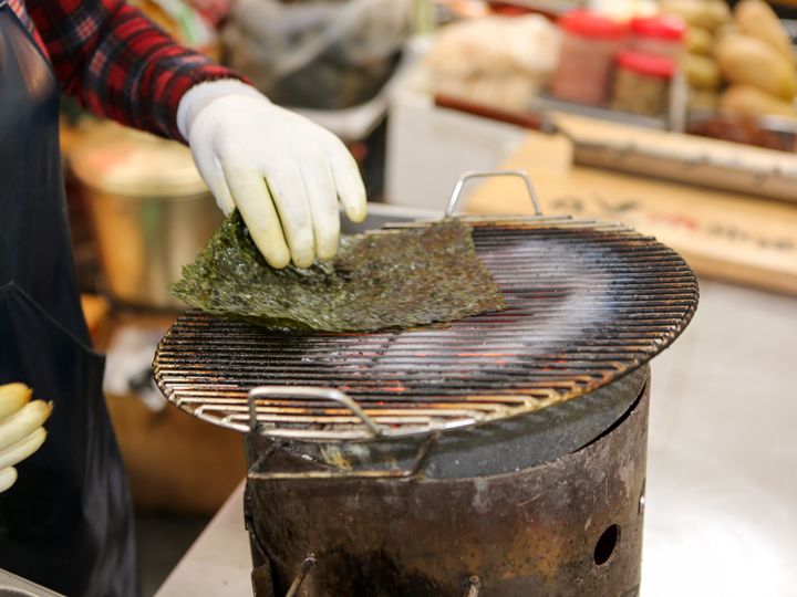伝統製法の炭火焼きノリ