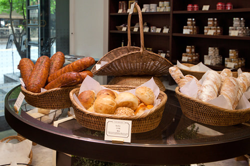 The Brown
ヨーロピアンスタイルのブランチレストラン。ボリューム満点のブランチメニューの他にも自家製パンやケーキ、マカロンも有名。