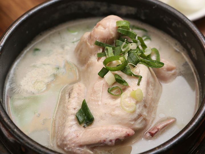 百年土種参鶏湯 本店 弘大 ソウル のグルメ レストラン 韓国旅行 コネスト