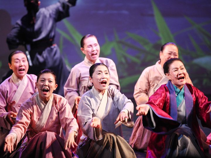 公演「神々の声」
場所:文化芸術会館(位置)
開演時間:14:00(市場開催日のみ)
料金:5,000ウォン
(チケットは商品券として市場で使用可能)