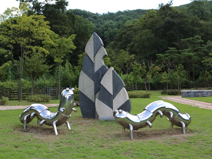 森の中の話(スッ ソッ イヤギ)
チョン・ギヨン作