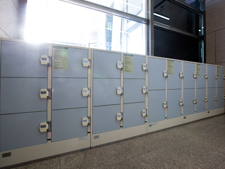 コインロッカー(地下1階)