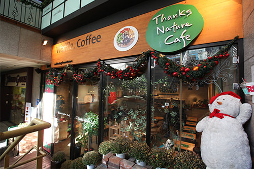 Thanks Nature Cafe｜弘大(ソウル)のグルメ・レストラン｜韓国旅行