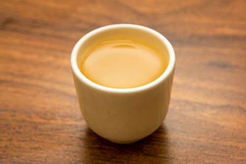 店内で漬けた高麗人参酒