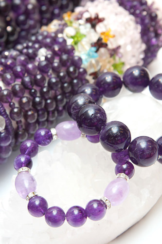 天然の紫水晶(アメジスト)