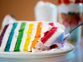 看板ケーキ「レインボーフレッシュクリームケーキ 」
