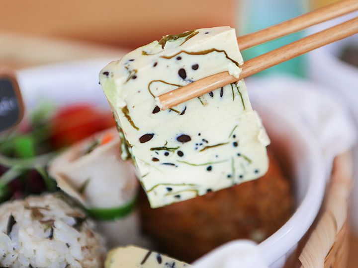 済州ヒジキ入りの卵蒸し