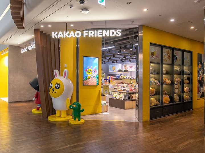 「KAKAOフレンズストア」
韓国のメッセージアプリ「カカオトーク」のキャラクター雑貨店