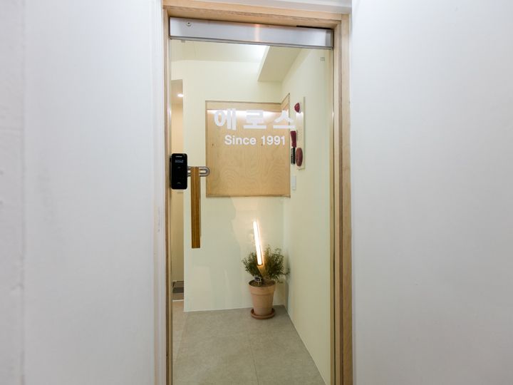 店舗入り口(3階)