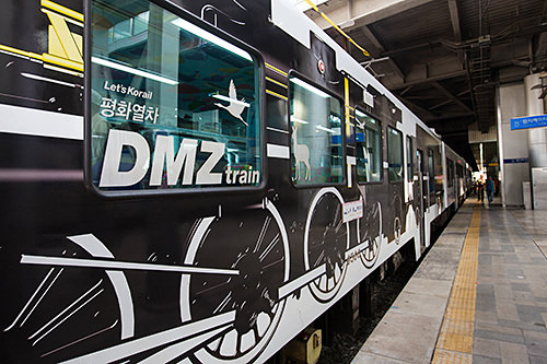 機関車のデザインが目を引きます