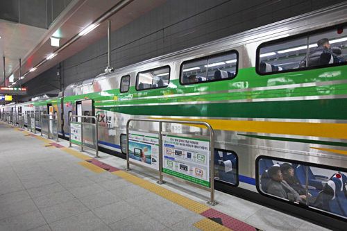 4~5号車が2階建て車両