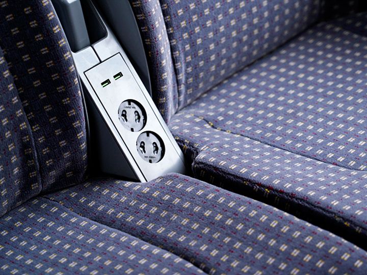 電源とUSBポート
写真提供:KORAIL韓国鉄道公社