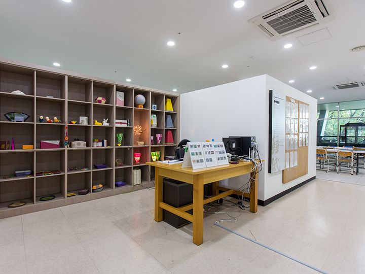 受付カウンター