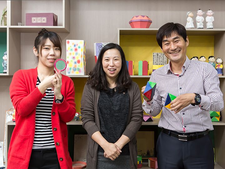 完成品と一緒に先生と記念撮影!