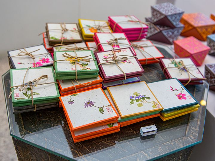 コースター 1枚6,000ウォン