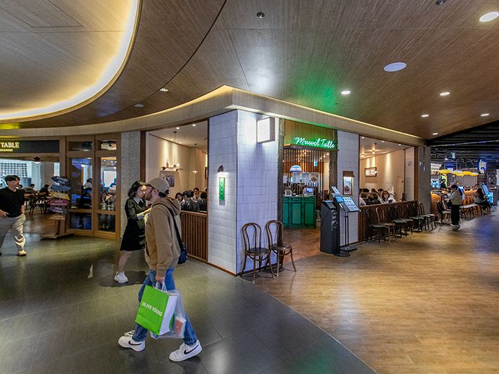 人気の韓国料理をワンプレートの定食スタイルで味わえる「舞月食堂(ムウォルシッタン)」