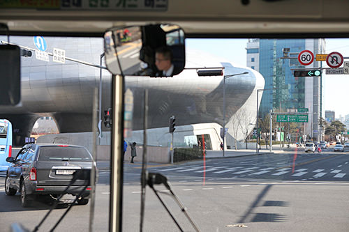 DDPが近づいて、左折したらまもなく到着