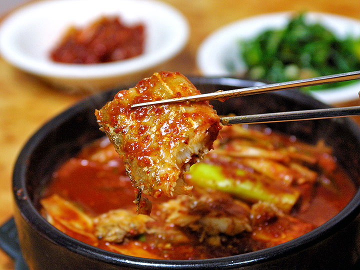 南大門市場 カルチジョリム 太刀魚の煮付け 横丁 韓国のうまいもん横丁 韓国旅行 コネスト