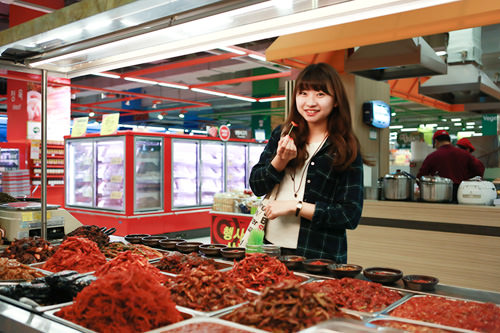 山盛りパンチャンコーナーは
目にも楽しい!