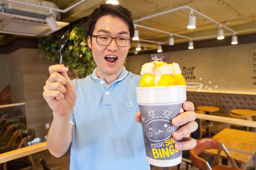 「ソルビン」 マンゴーココソルビンゴ (けいま)
前から食べたかったのもありますが、ココナッツミルク、マンゴーにチーズの相性は抜群。頑張れば一人でも食べれるので甘党の方は是非一人でもどうぞ。