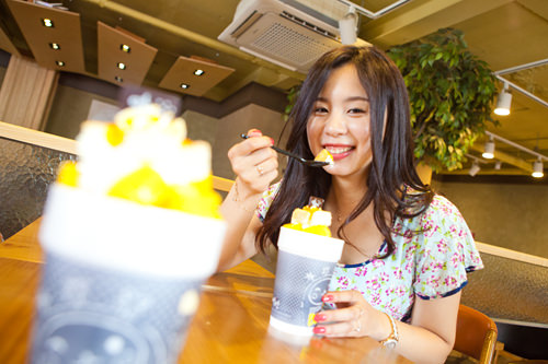 「ソルビン」 マンゴーココソルビンゴ (あみか)
一番美味しかったです!長い間持ち歩いて食べても、最後まで溶けにくく高得点!味もココナッツミルクが濃厚でマンゴーとチーズケーキにぴったりでした~!これは、本当に夏の間リピートして食べたいです!