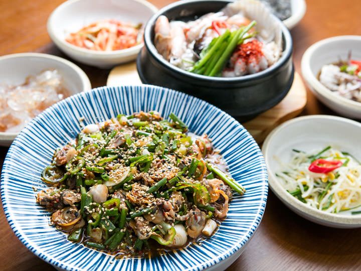 話題の海鮮料理チェーン店 「沿岸食堂」は一人旅でも入りやすい