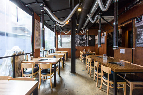 大きな窓が開放感を演出