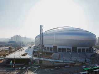 「高尺スカイドーム」全景