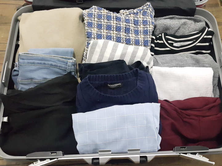 洋服
毎日着るものだからとたくさん用意しましたが、留学中に服がたくさん買いたくなるので、あえて持ってくるのであれば着回しができる服をオススメします。たくさん持ってくると保管できなくなる恐れも(笑)。