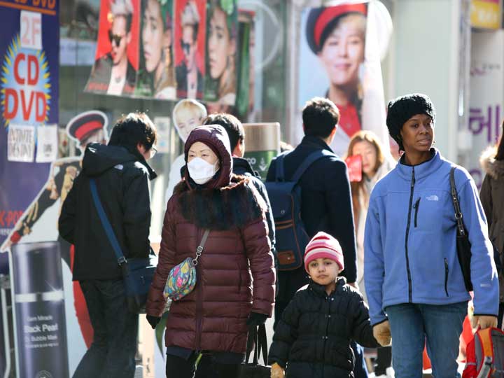 マスクを着用して予防