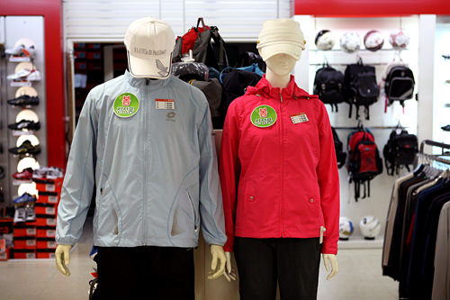 ポリエステル素材の上着