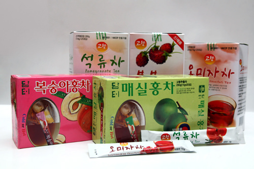 桃の紅茶、梅の実の紅茶、 ザクロ茶、五味子(オミジャ)茶、 覆盆子(ラズベリー)茶