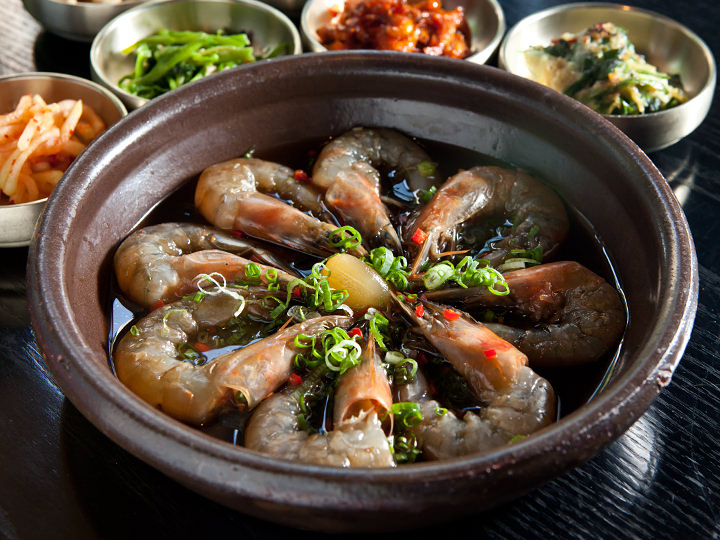お酒と相性抜群の韓国料理が揃う居酒屋「MOI(モイ)」