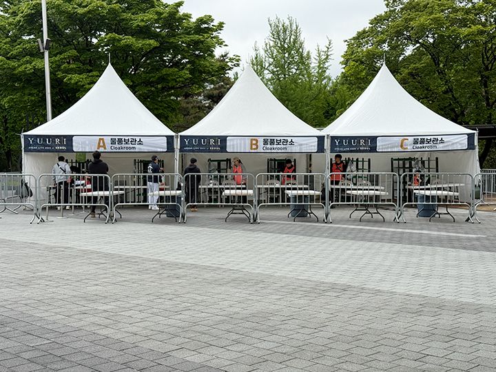 クローク(手荷物預かり所)
※この公演は有料(5,000ウォン)で運営されました