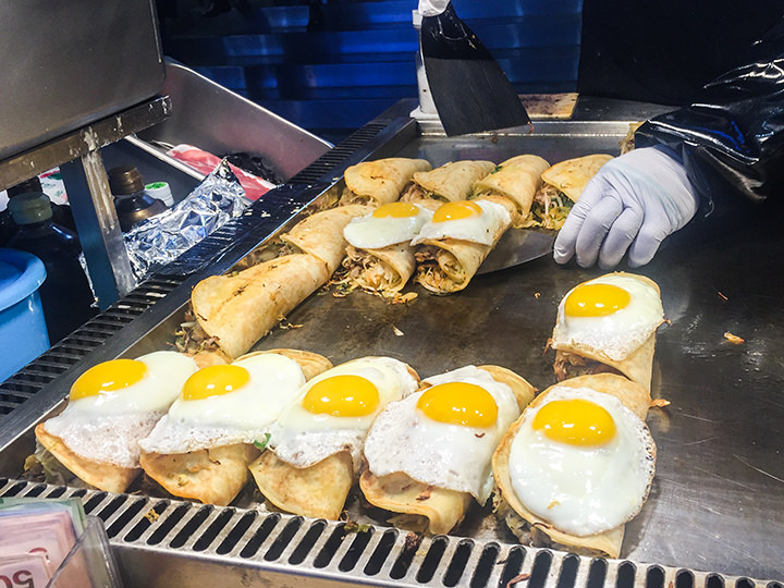 寒い冬でも大人気 明洞で食べたい屋台グルメは Now ソウル 韓国旅行 コネスト