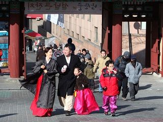 韓国ではどういった機会に韓服(チマチョゴリ)を着るの？