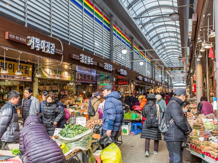 食材の宝庫！ローカル感溢れる「清凉里総合市場」