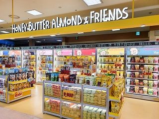 ソウル駅ロッテマートにハニーバターアーモンドが集合！