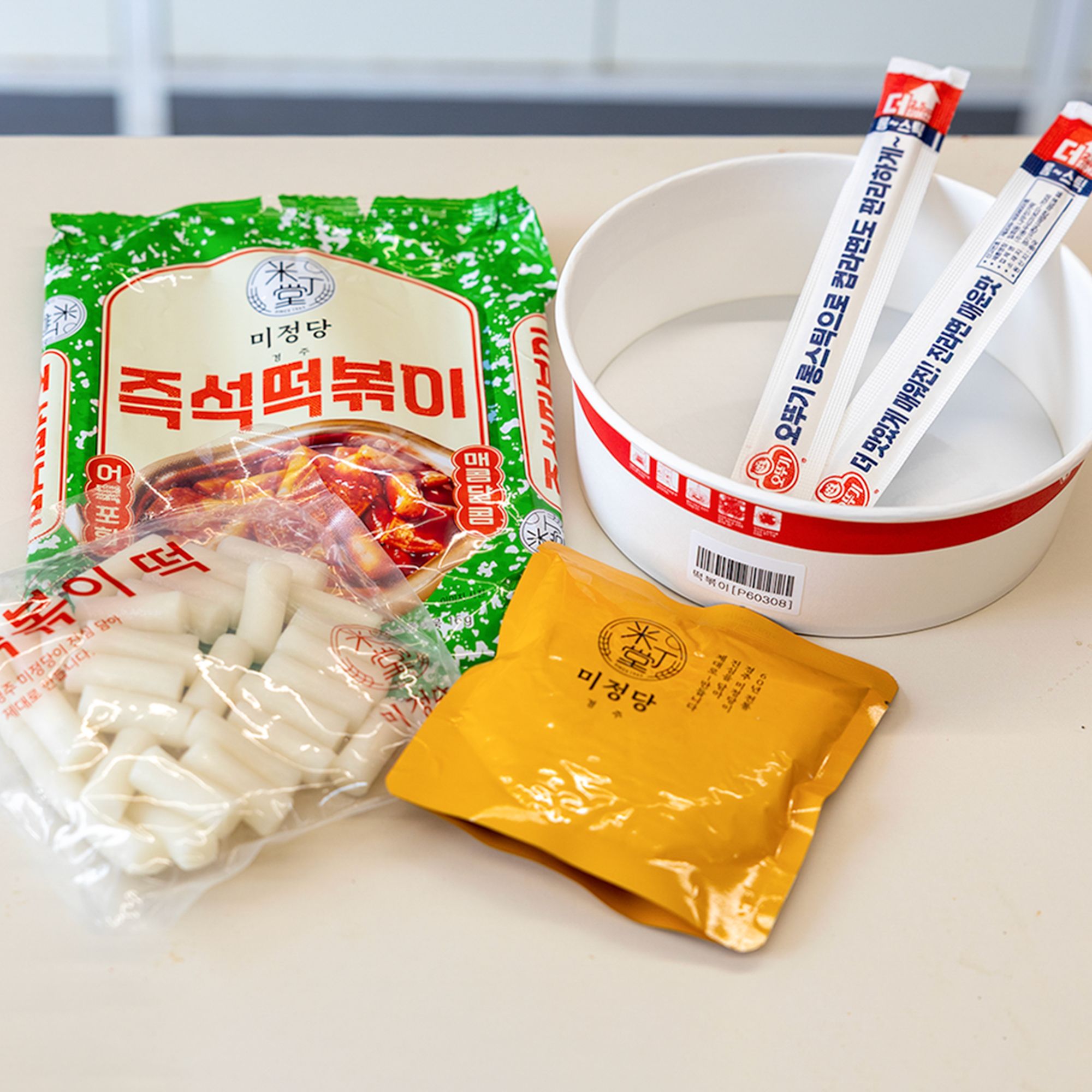 漢江ラーメンの次はこれ！韓国コンビニの即席トッポッキを作ってみた